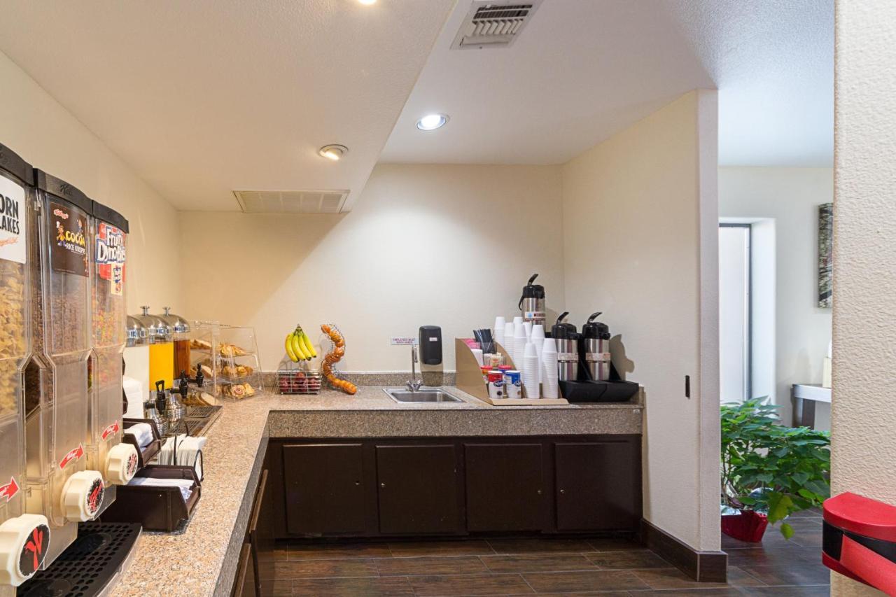 Super 8 By Wyndham New Braunfels I-35 Exterior foto
