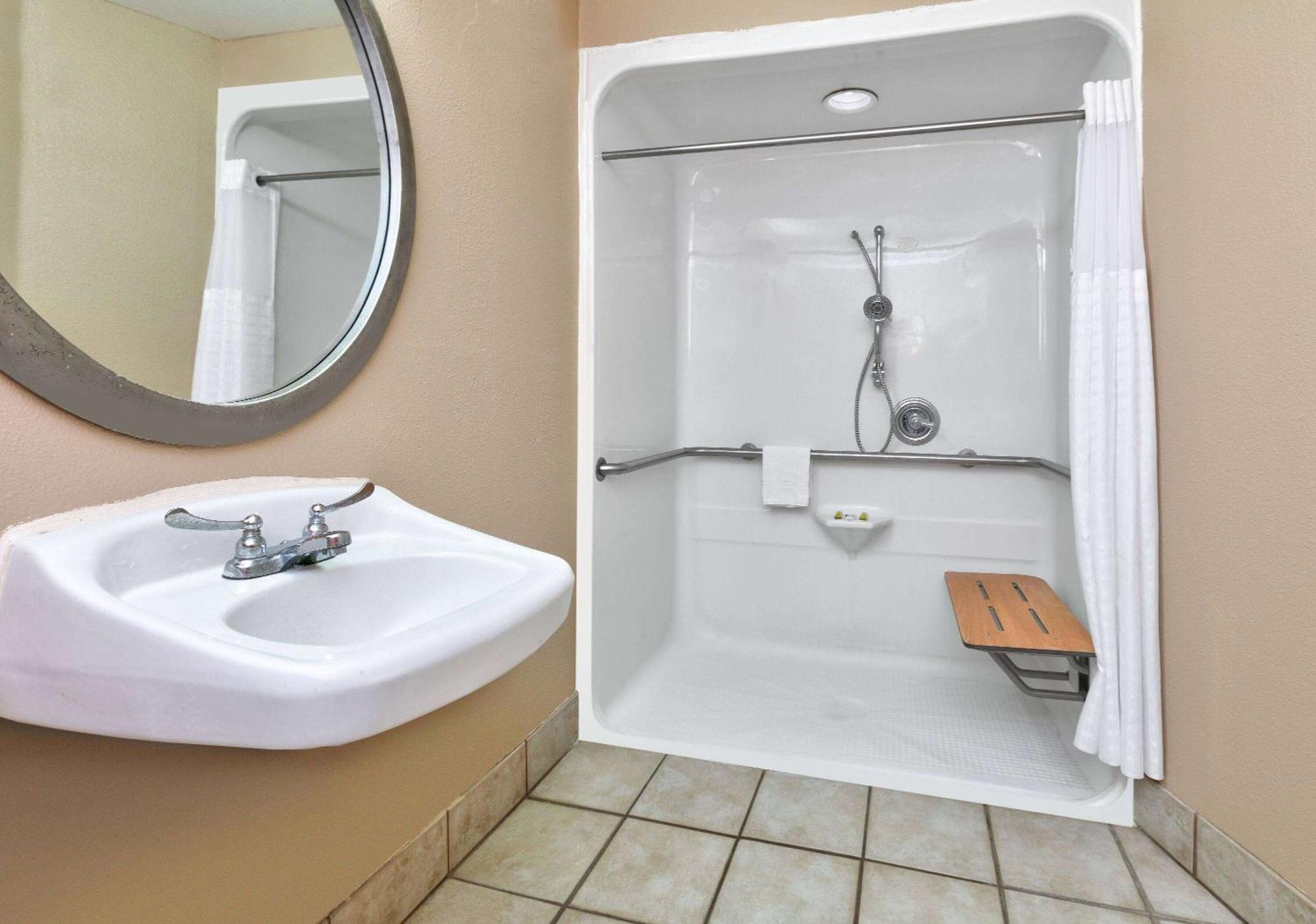 Super 8 By Wyndham New Braunfels I-35 Exterior foto