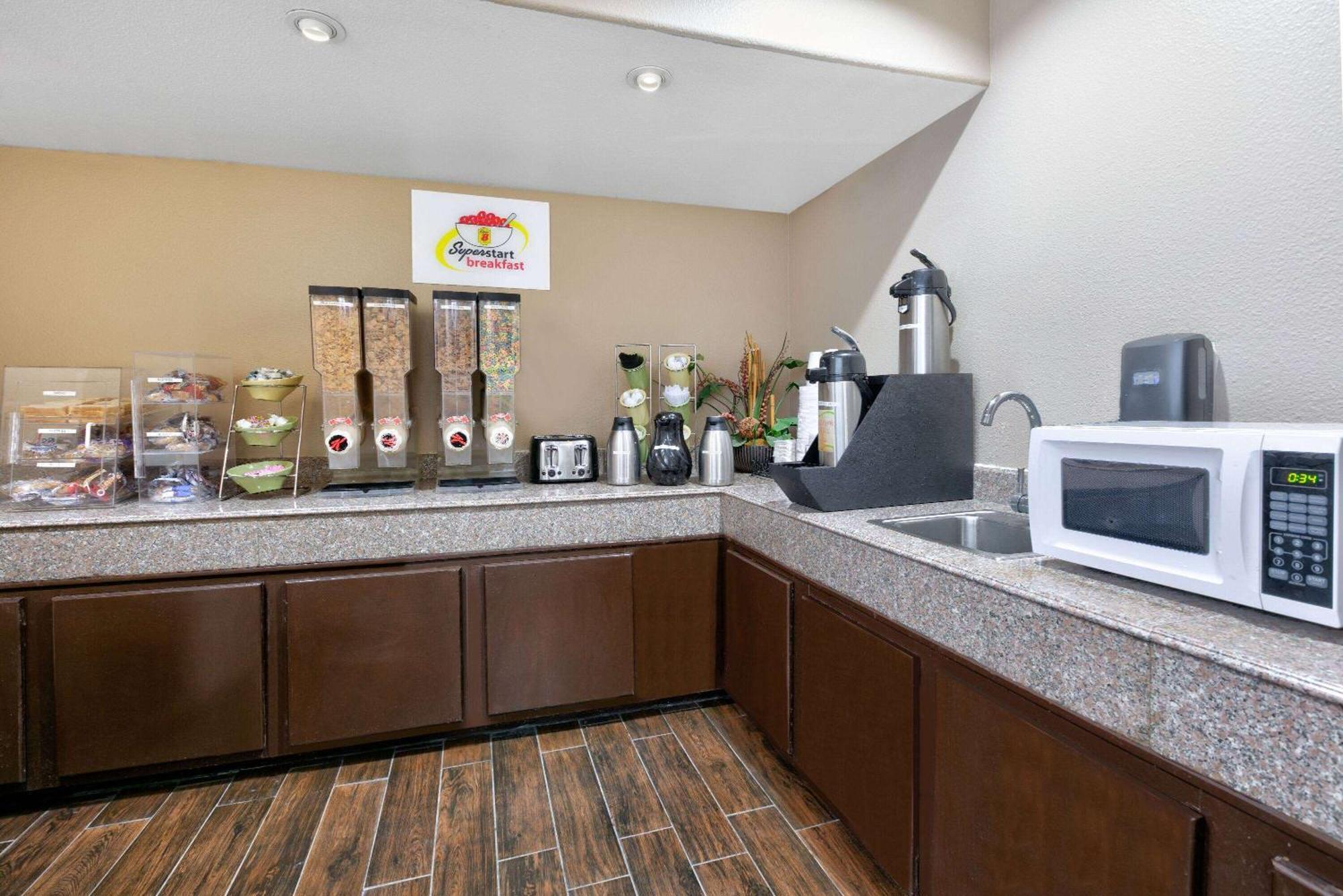 Super 8 By Wyndham New Braunfels I-35 Exterior foto