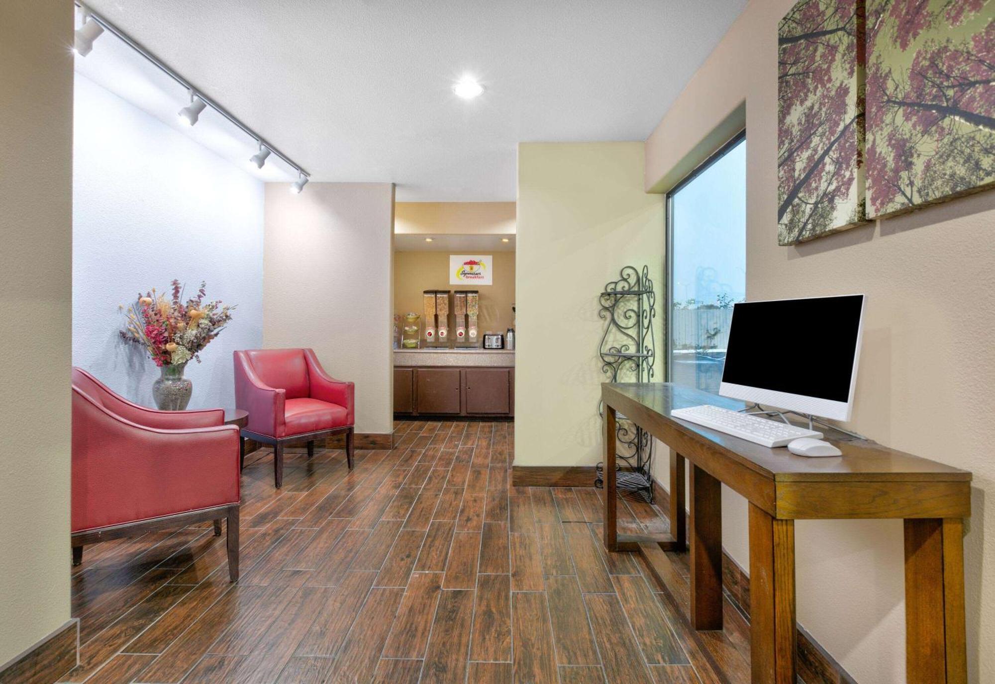 Super 8 By Wyndham New Braunfels I-35 Exterior foto